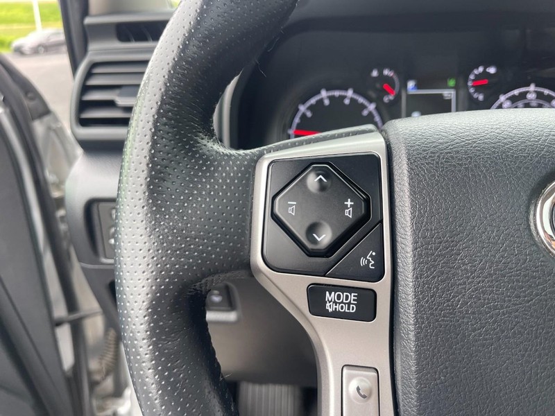 Toyota 4Runner Vehicle Image 26