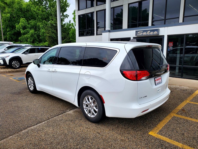 Chrysler Voyager Vehicle Image 07
