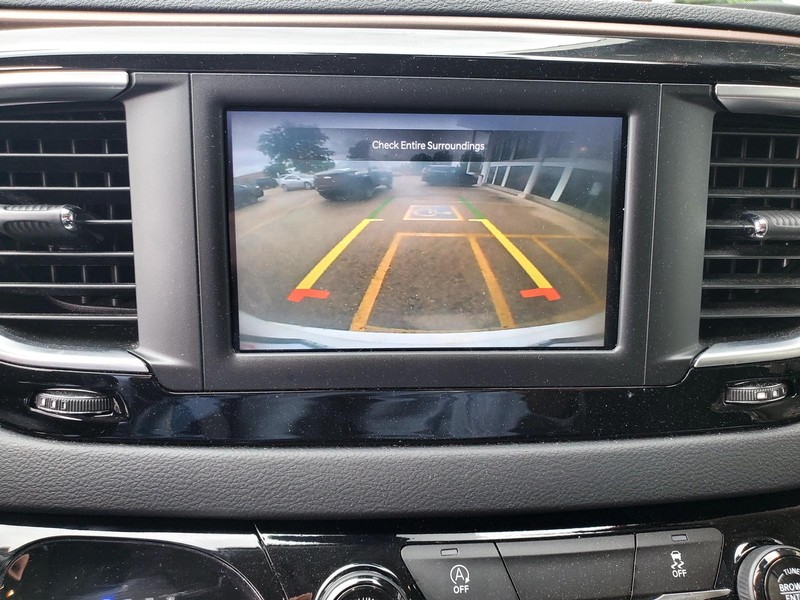 Chrysler Voyager Vehicle Image 11