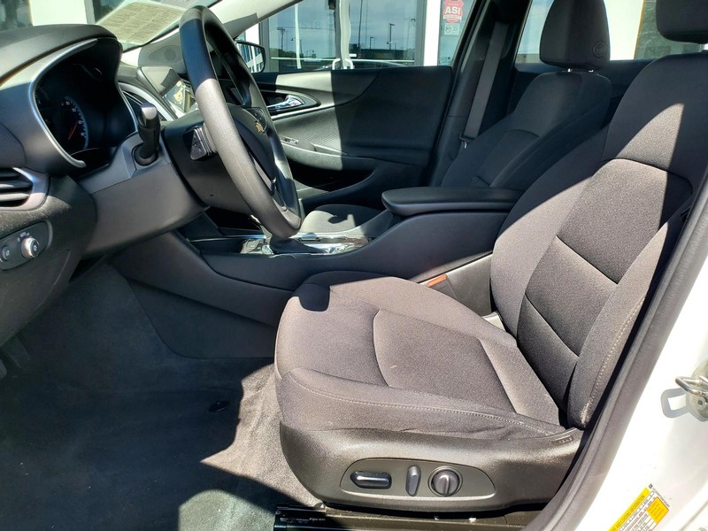 Chevrolet MALIBU LT Vehicle Image 10