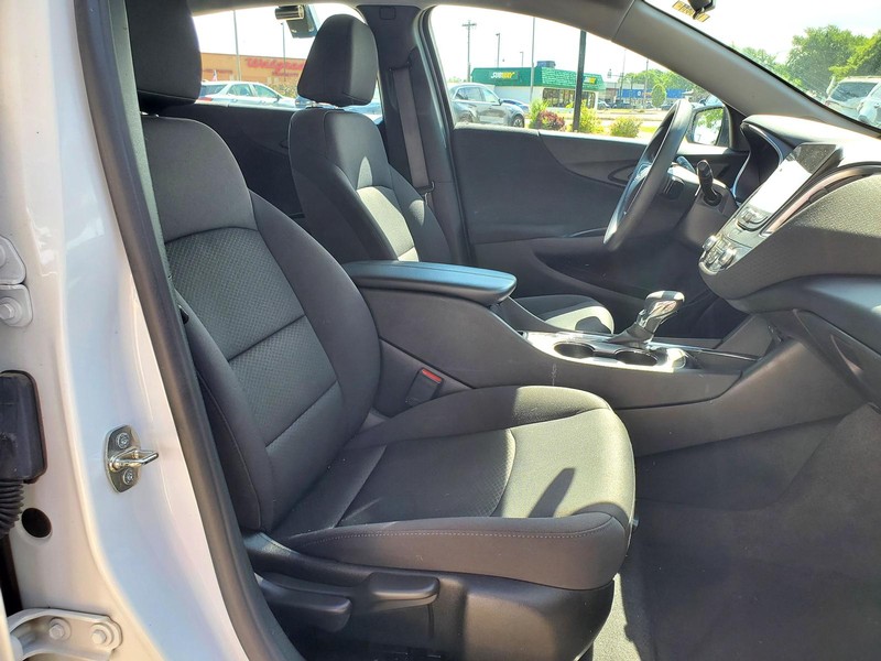 Chevrolet MALIBU LT Vehicle Image 11