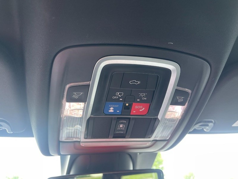 Ram 1500 Vehicle Image 22