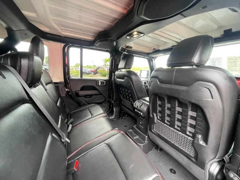 Jeep Wrangler Vehicle Image 11