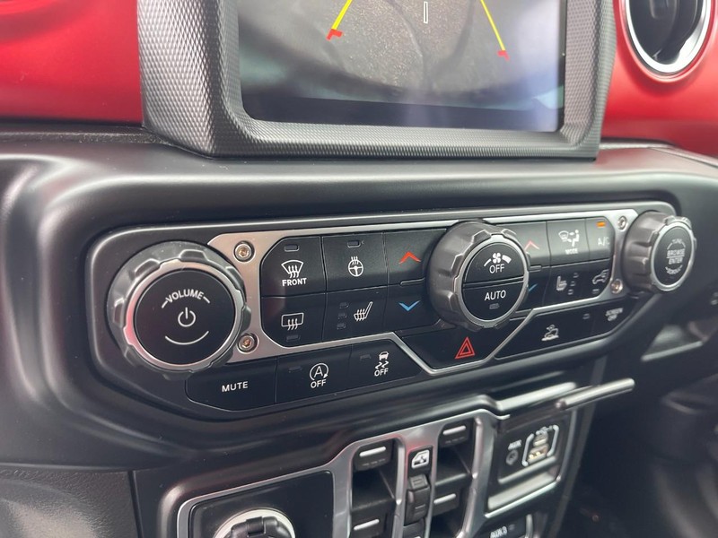 Jeep Wrangler Vehicle Image 26