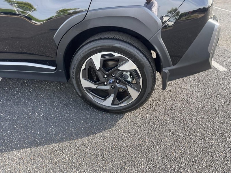 Subaru Crosstrek Vehicle Image 05