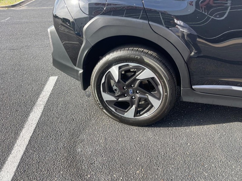 Subaru Crosstrek Vehicle Image 08