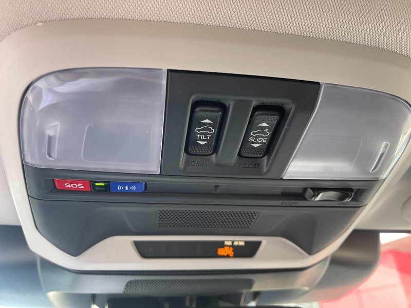 Subaru Crosstrek Vehicle Image 34