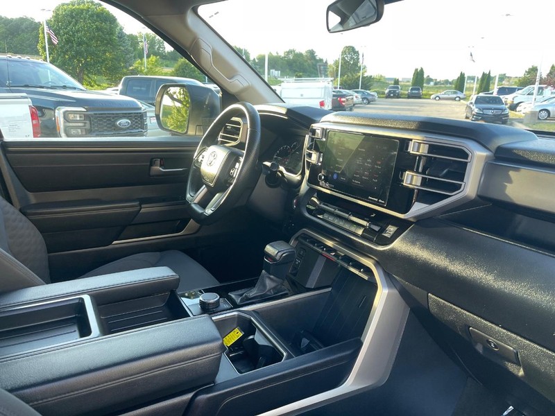 Toyota Tundra 2WD Vehicle Image 12