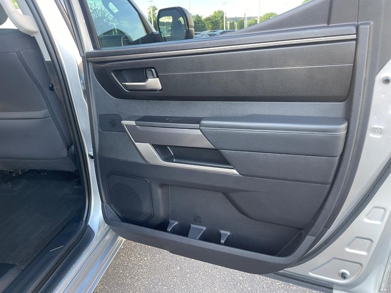 Toyota Tundra 2WD Vehicle Image 14