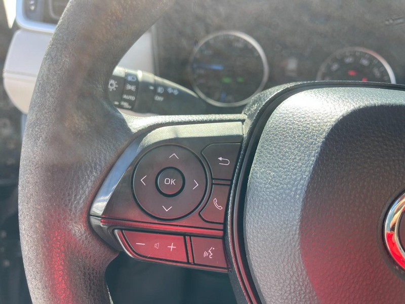 Toyota RAV4 Vehicle Image 19