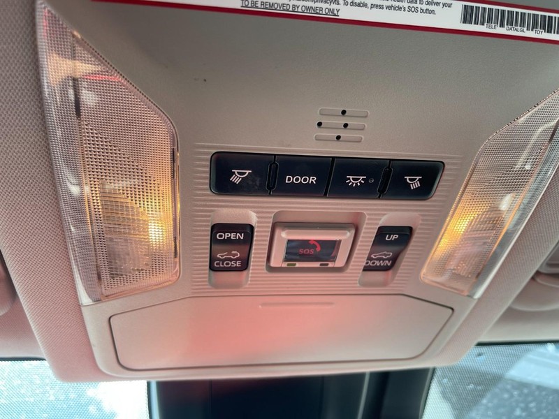Toyota RAV4 Vehicle Image 26