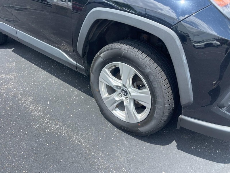 Toyota RAV4 Vehicle Image 07