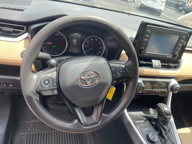 Toyota RAV4 Vehicle Image 21