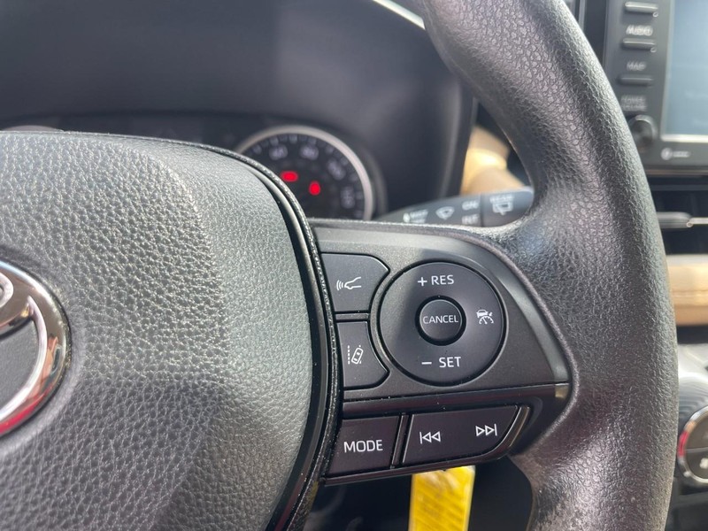 Toyota RAV4 Vehicle Image 23