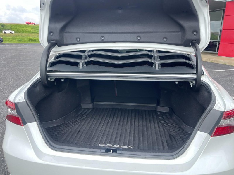 Toyota Camry Vehicle Image 17