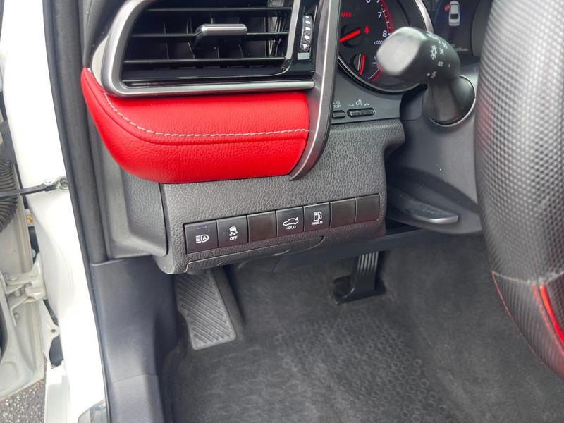 Toyota Camry Vehicle Image 22