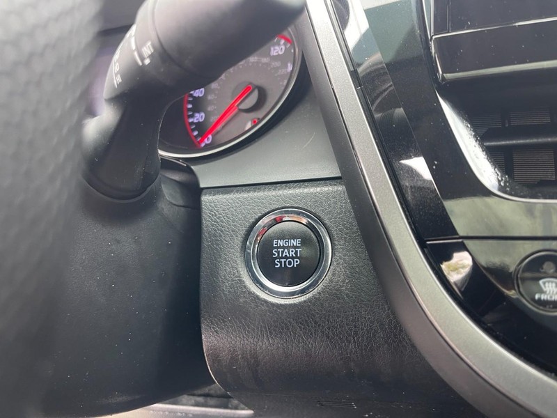 Toyota Camry Vehicle Image 32