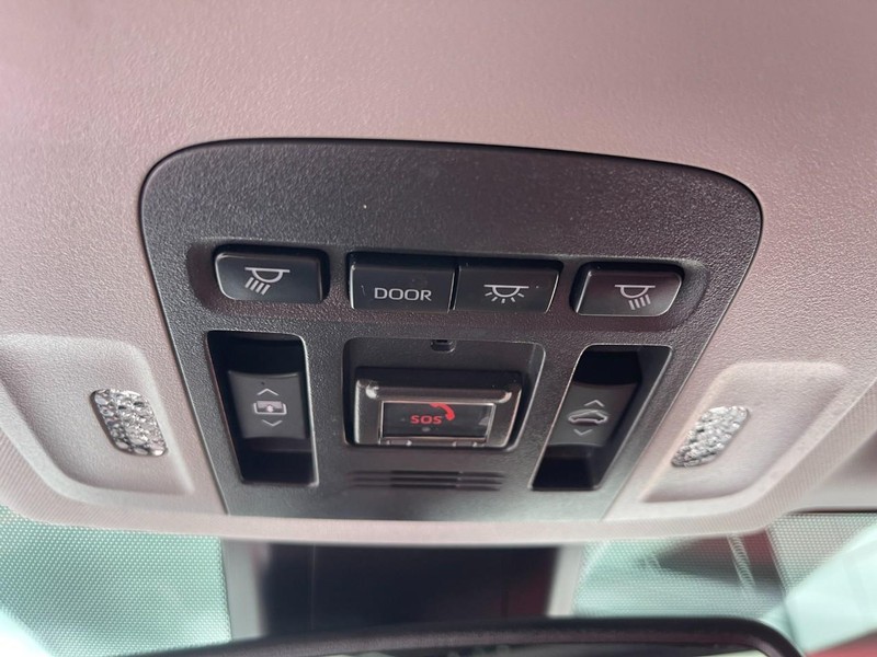 Toyota Camry Vehicle Image 35
