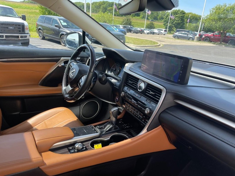 Lexus RX Vehicle Image 09