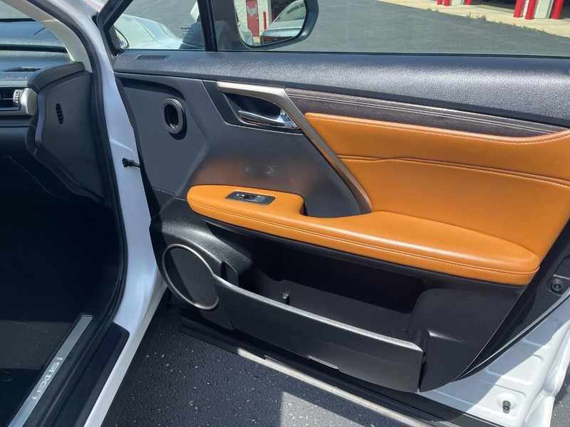 Lexus RX Vehicle Image 12