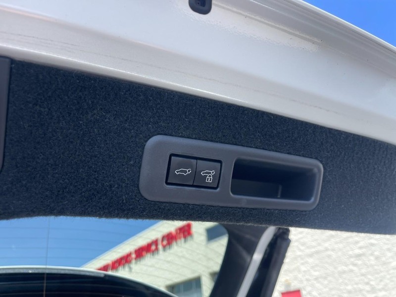 Lexus RX Vehicle Image 19