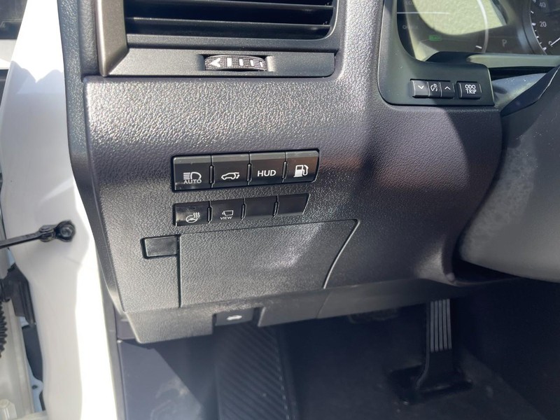 Lexus RX Vehicle Image 26