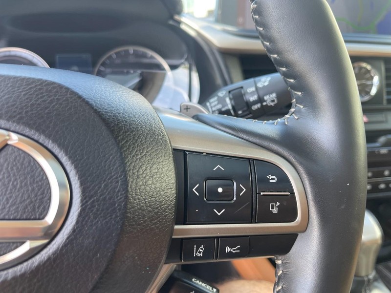 Lexus RX Vehicle Image 30