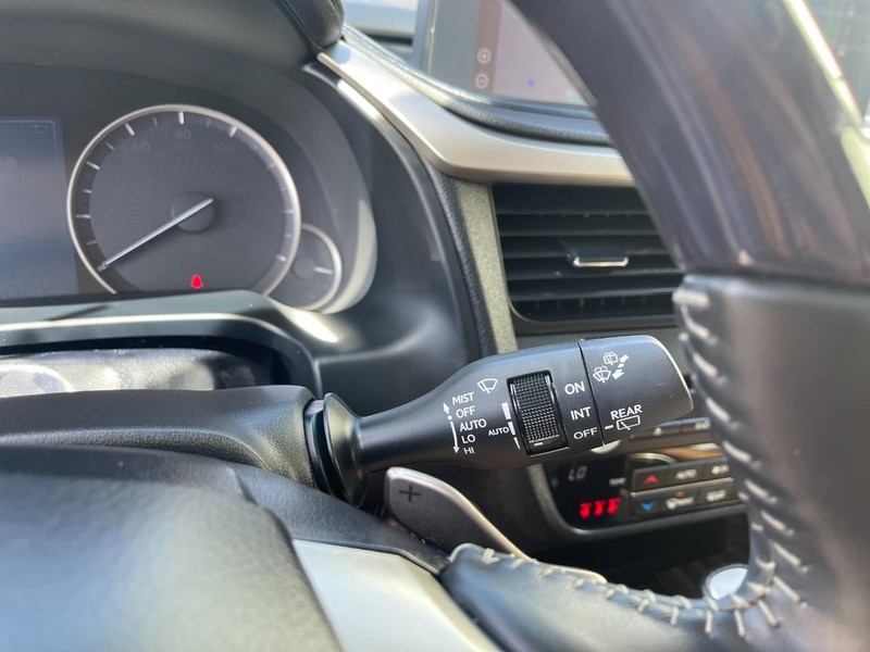 Lexus RX Vehicle Image 32