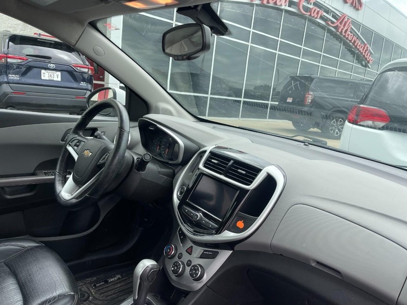 Chevrolet Sonic Vehicle Image 02