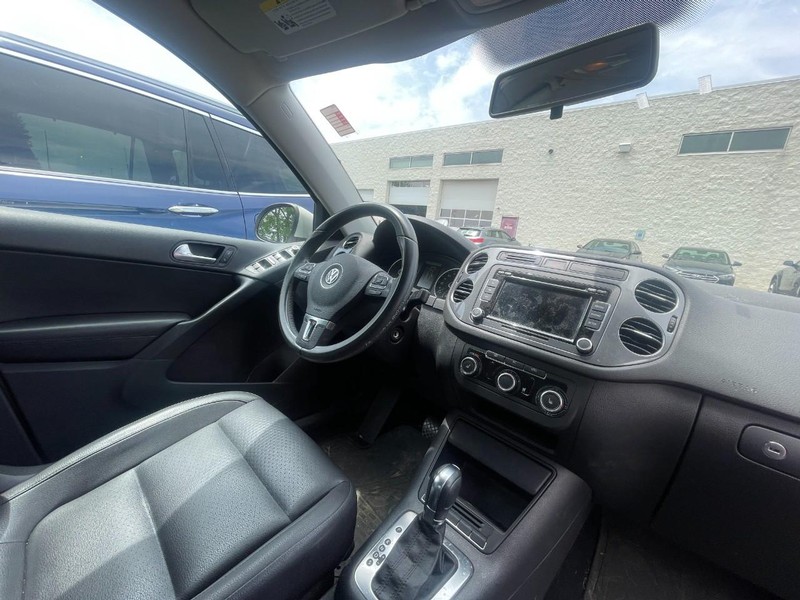 Volkswagen Tiguan Vehicle Image 05