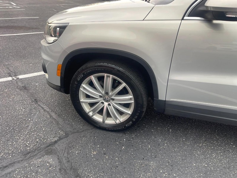 Volkswagen Tiguan Vehicle Image 06