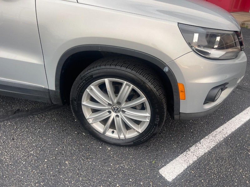 Volkswagen Tiguan Vehicle Image 07