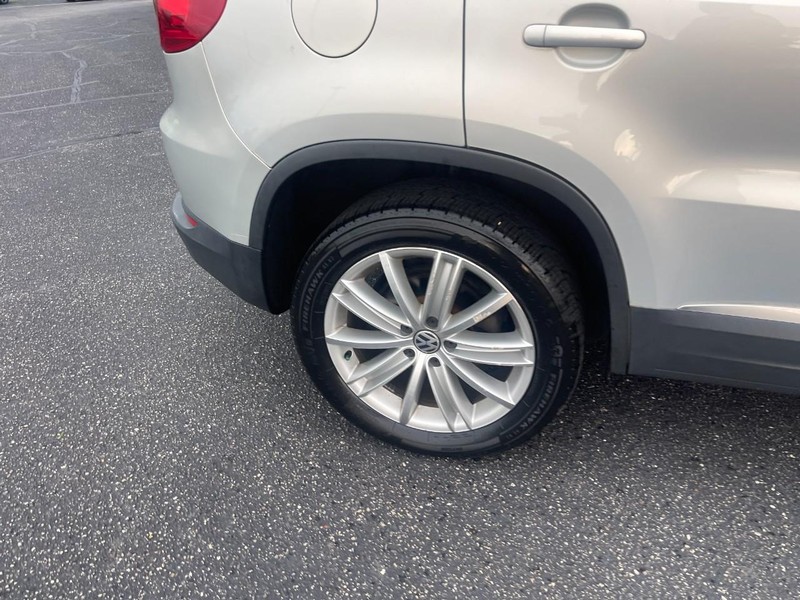 Volkswagen Tiguan Vehicle Image 08