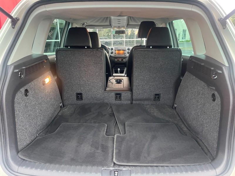 Volkswagen Tiguan Vehicle Image 16