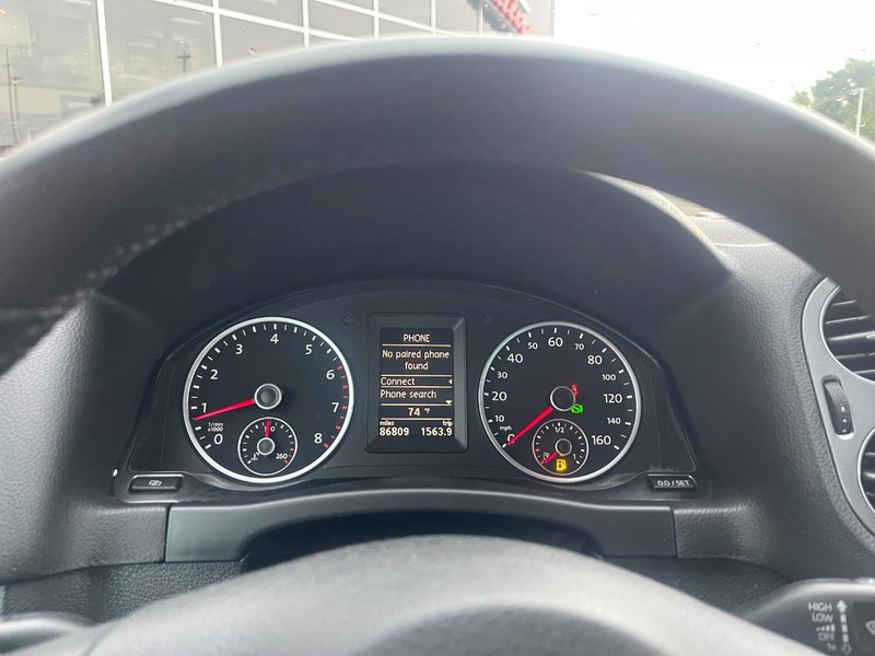 Volkswagen Tiguan Vehicle Image 25