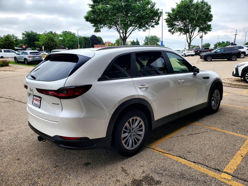 Mazda CX-90 Vehicle Image 05