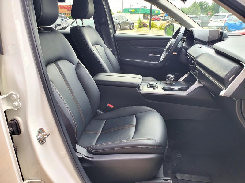 Mazda CX-90 Vehicle Image 13