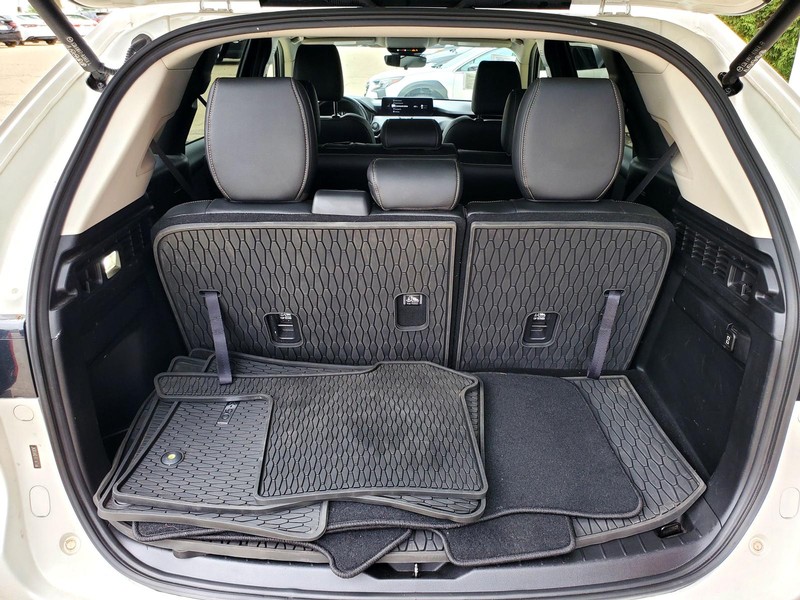 Mazda CX-90 Vehicle Image 17