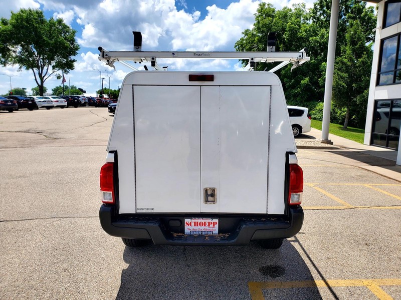 Toyota Tacoma Vehicle Image 06