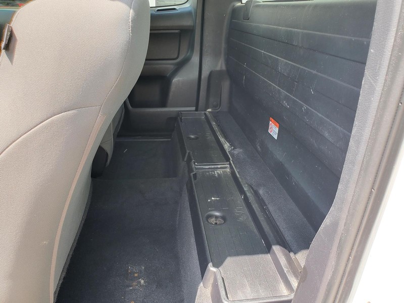 Toyota Tacoma Vehicle Image 15