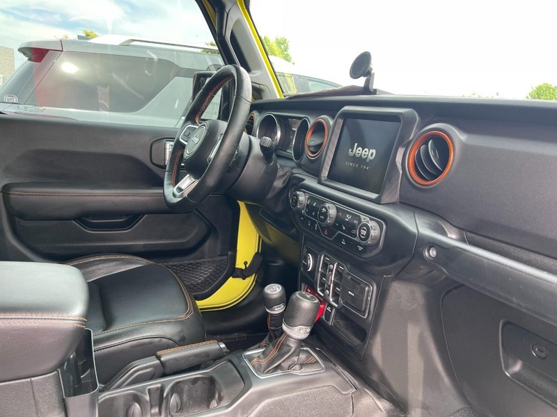 Jeep Gladiator Vehicle Image 02
