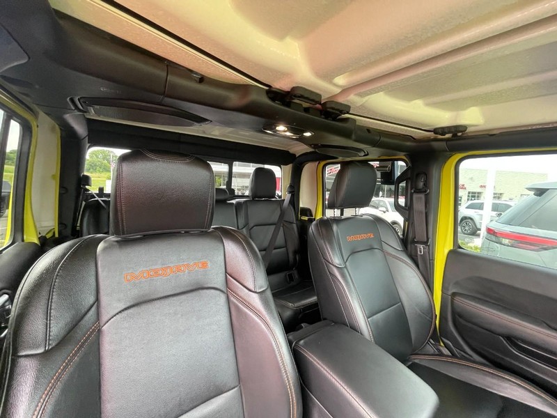 Jeep Gladiator Vehicle Image 04