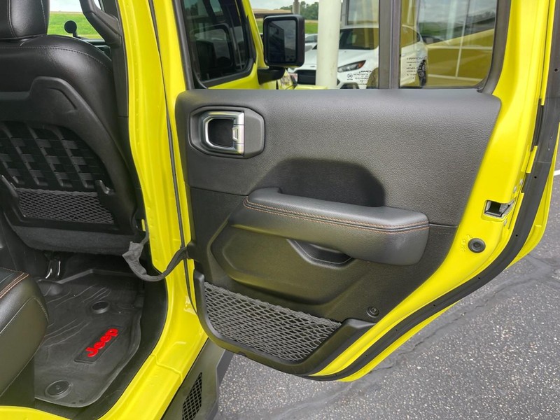 Jeep Gladiator Vehicle Image 16