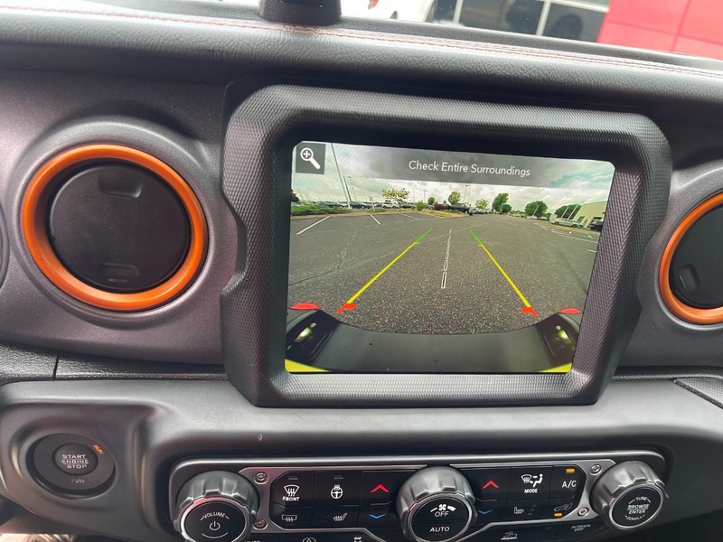 Jeep Gladiator Vehicle Image 31