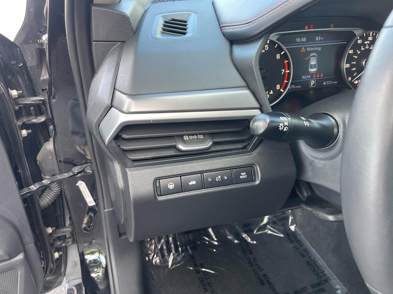 Nissan Altima Vehicle Image 22