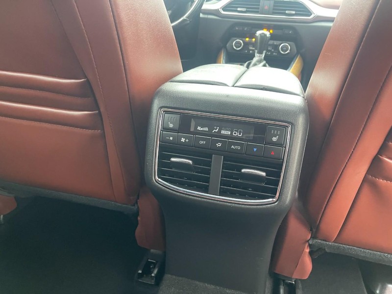 Mazda CX-9 Vehicle Image 15