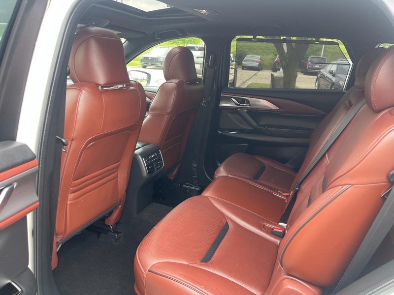 Mazda CX-9 Vehicle Image 22
