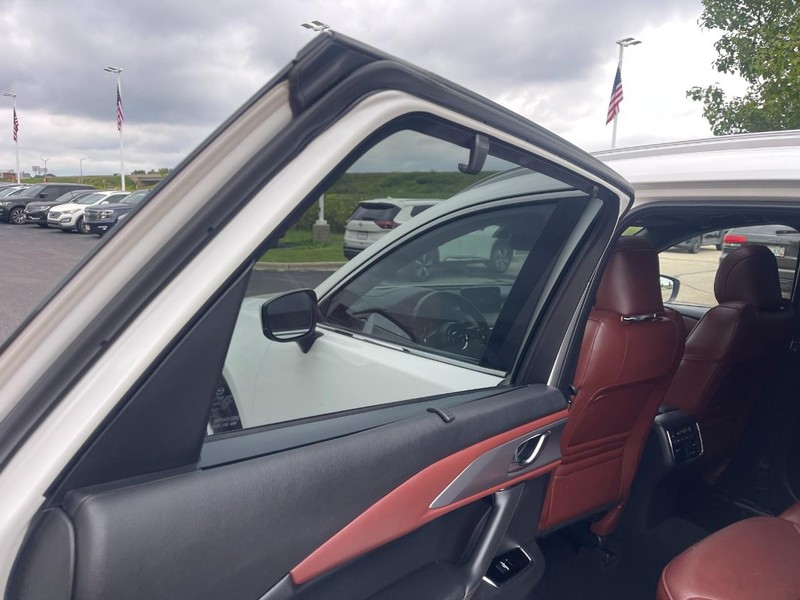 Mazda CX-9 Vehicle Image 24