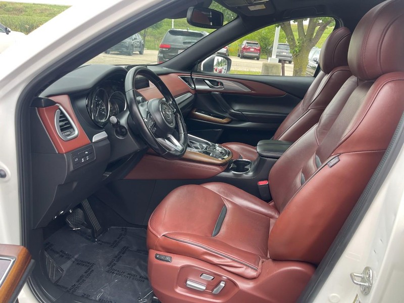 Mazda CX-9 Vehicle Image 25