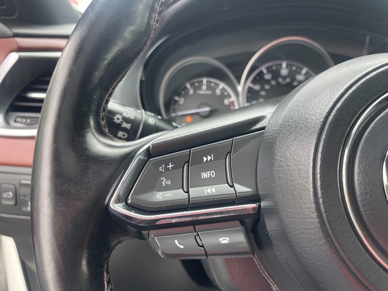 Mazda CX-9 Vehicle Image 30